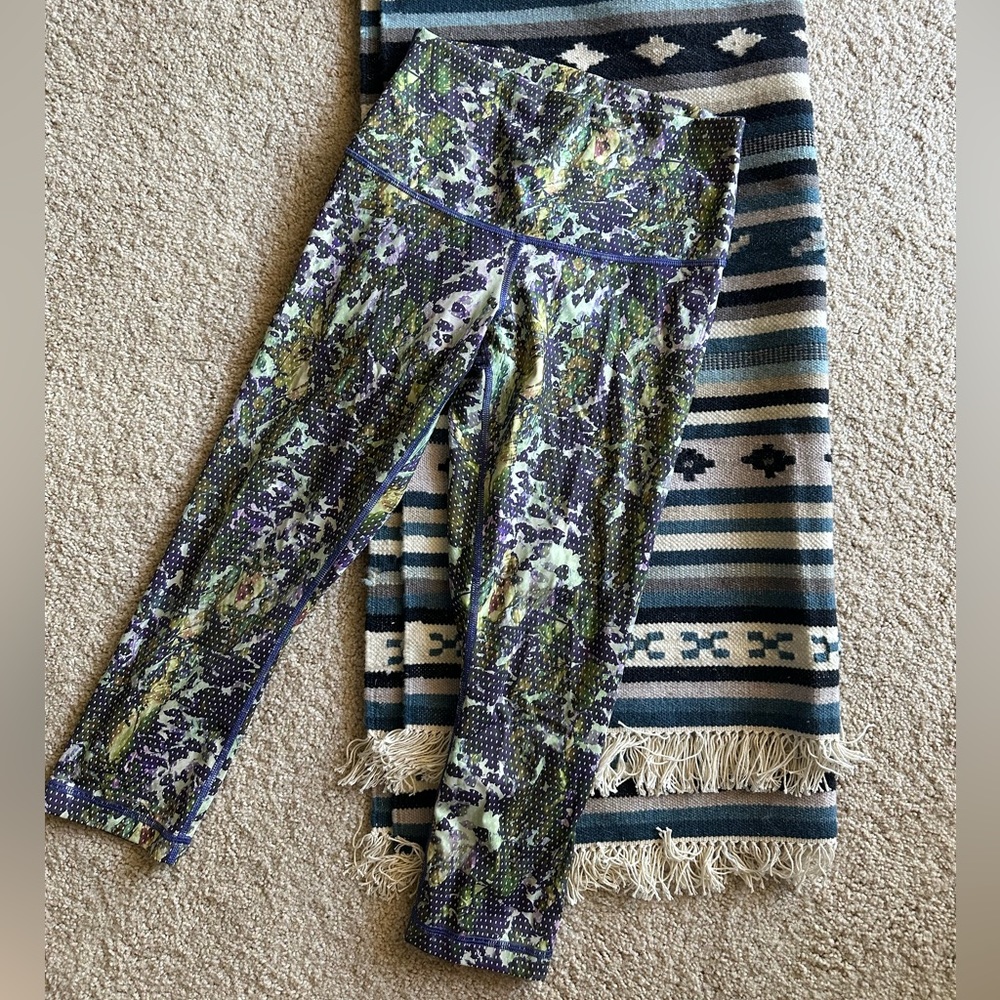 Lululemon cropped Printed leggings